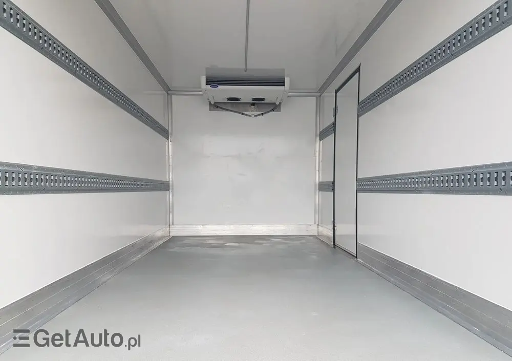 RENAULT MASTER 8EP CHŁODNIA 4,21x2,11x2,00 IZOTERMA AGREGAT CARRIER XARIOS 350 ZASILANIE Z SILNIKA + ELEKTRYCZNE STACJONARNE KLIMA 