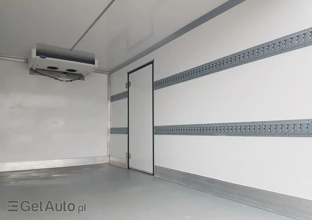 RENAULT MASTER 8EP CHŁODNIA 4,21x2,11x2,00 IZOTERMA AGREGAT CARRIER XARIOS 350 ZASILANIE Z SILNIKA + ELEKTRYCZNE STACJONARNE KLIMA 