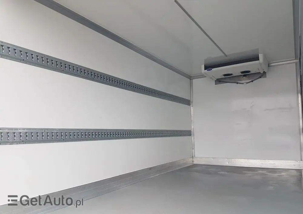 RENAULT MASTER 8EP CHŁODNIA 4,21x2,11x2,00 IZOTERMA AGREGAT CARRIER XARIOS 350 ZASILANIE Z SILNIKA + ELEKTRYCZNE STACJONARNE KLIMA 