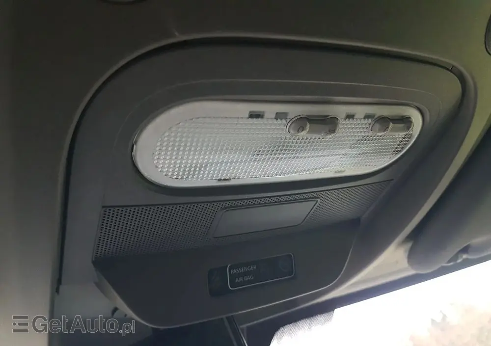 RENAULT MASTER 8EP CHŁODNIA 4,21x2,11x2,00 IZOTERMA AGREGAT CARRIER XARIOS 350 ZASILANIE Z SILNIKA + ELEKTRYCZNE STACJONARNE KLIMA 