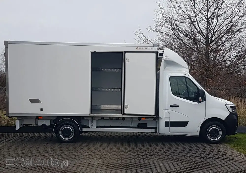 RENAULT MASTER 8EP CHŁODNIA 4,21x2,11x2,00 IZOTERMA AGREGAT CARRIER XARIOS 350 ZASILANIE Z SILNIKA + ELEKTRYCZNE STACJONARNE KLIMA 