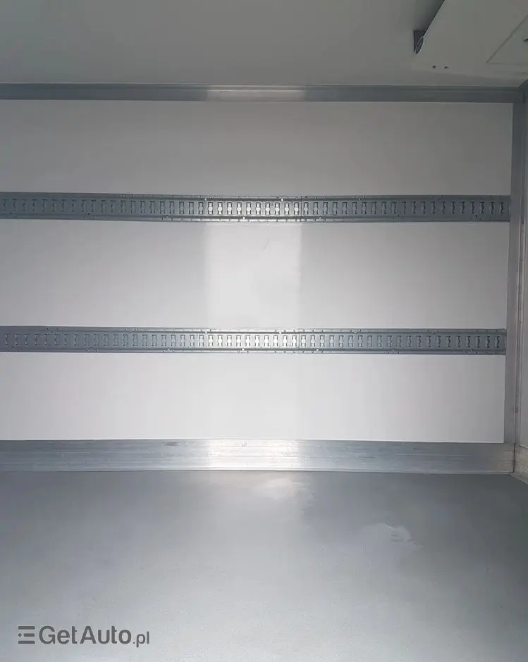 RENAULT MASTER 8EP CHŁODNIA 4,21x2,11x2,00 IZOTERMA AGREGAT CARRIER XARIOS 350 ZASILANIE Z SILNIKA + ELEKTRYCZNE STACJONARNE KLIMA 