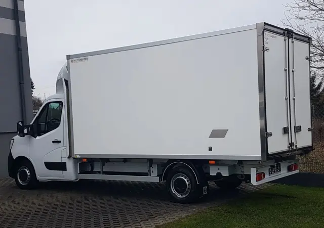 RENAULT MASTER 8EP CHŁODNIA 4,21x2,11x2,00 IZOTERMA AGREGAT CARRIER XARIOS 350 ZASILANIE Z SILNIKA + ELEKTRYCZNE STACJONARNE KLIMA 