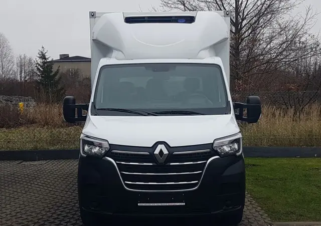 RENAULT MASTER 8EP CHŁODNIA 4,21x2,11x2,00 IZOTERMA AGREGAT CARRIER XARIOS 350 ZASILANIE Z SILNIKA + ELEKTRYCZNE STACJONARNE KLIMA 