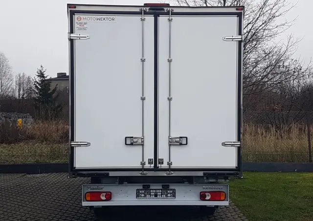 RENAULT MASTER 8EP CHŁODNIA 4,21x2,11x2,00 IZOTERMA AGREGAT CARRIER XARIOS 350 ZASILANIE Z SILNIKA + ELEKTRYCZNE STACJONARNE KLIMA 