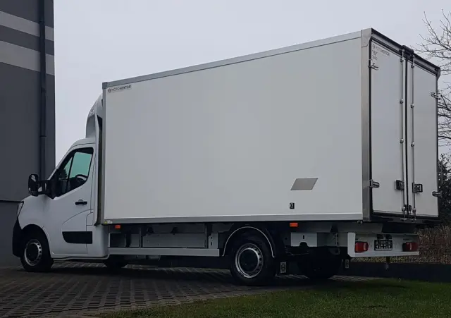 RENAULT MASTER 8EP CHŁODNIA 4,21x2,11x2,00 IZOTERMA AGREGAT CARRIER XARIOS 350 ZASILANIE Z SILNIKA + ELEKTRYCZNE STACJONARNE KLIMA 