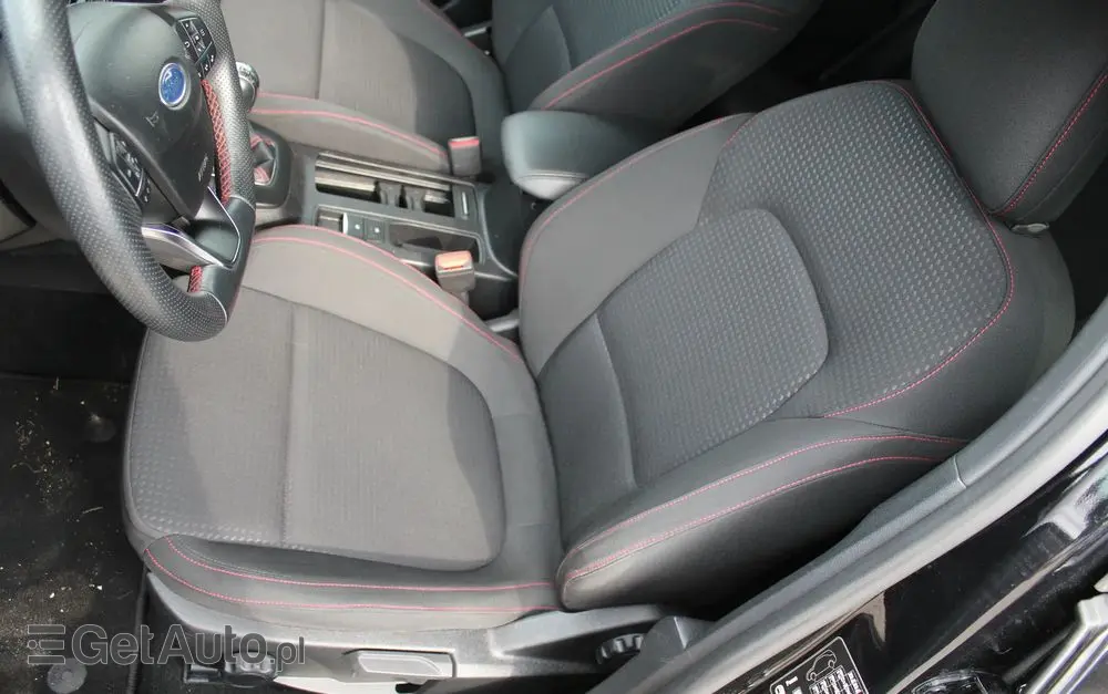 FORD Focus 1.0 EcoBoost ST-Line Black ASS