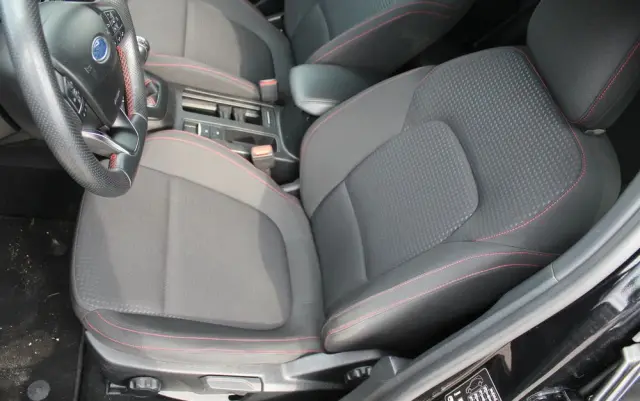 FORD Focus 1.0 EcoBoost ST-Line Black ASS