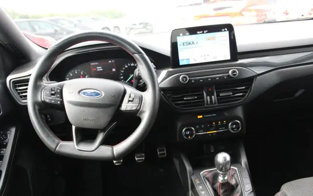 FORD Focus 1.0 EcoBoost ST-Line Black ASS
