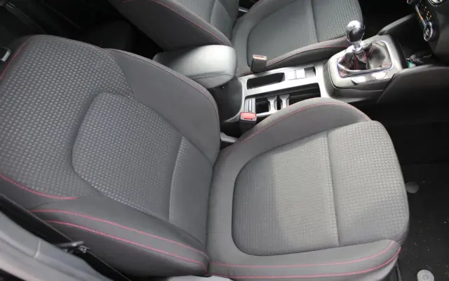 FORD Focus 1.0 EcoBoost ST-Line Black ASS