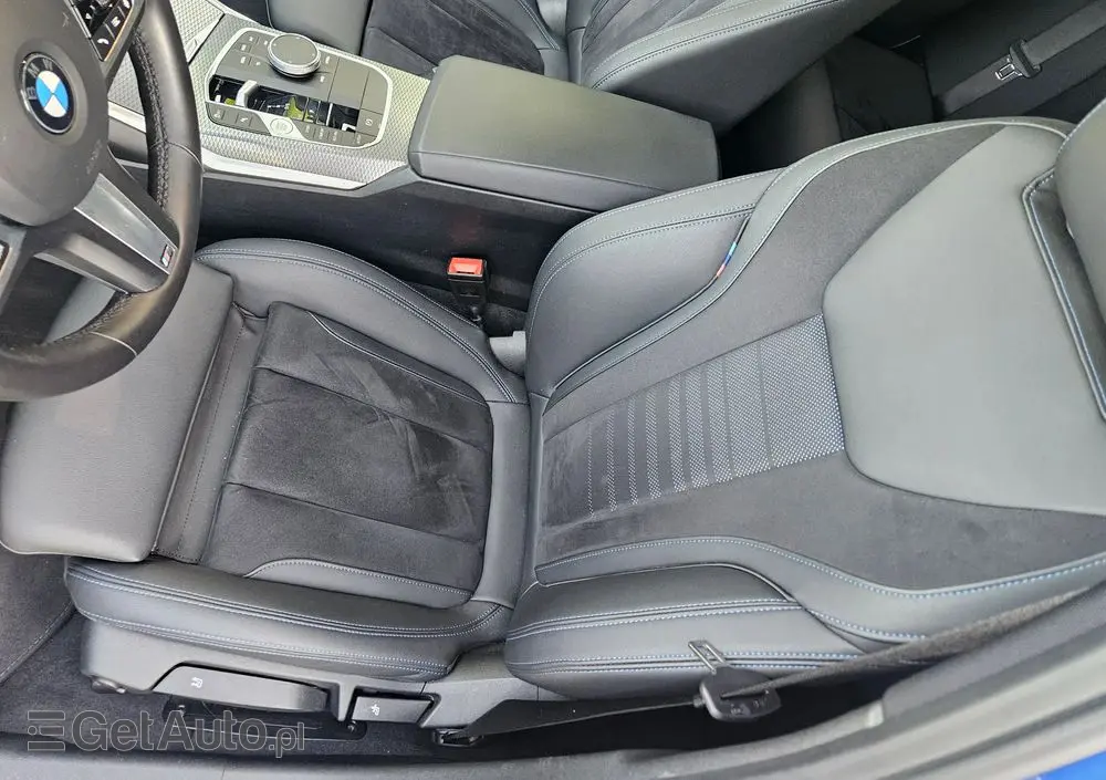 BMW Seria 3 320d xDrive M Sport Shadow