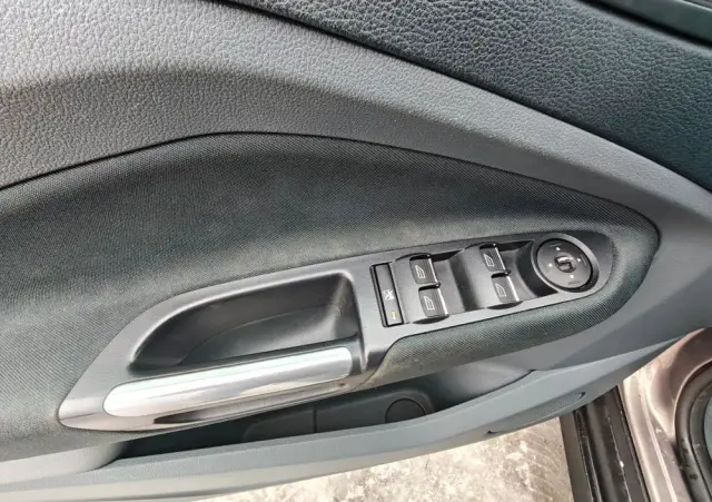 FORD C-MAX 1.6 TDCi Start-Stop-System Ambiente