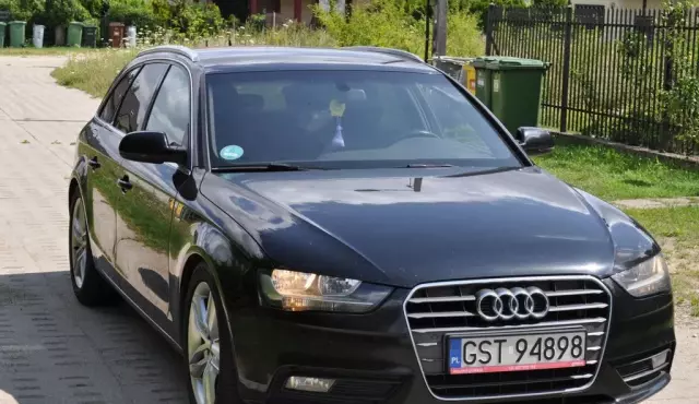 AUDI A4 