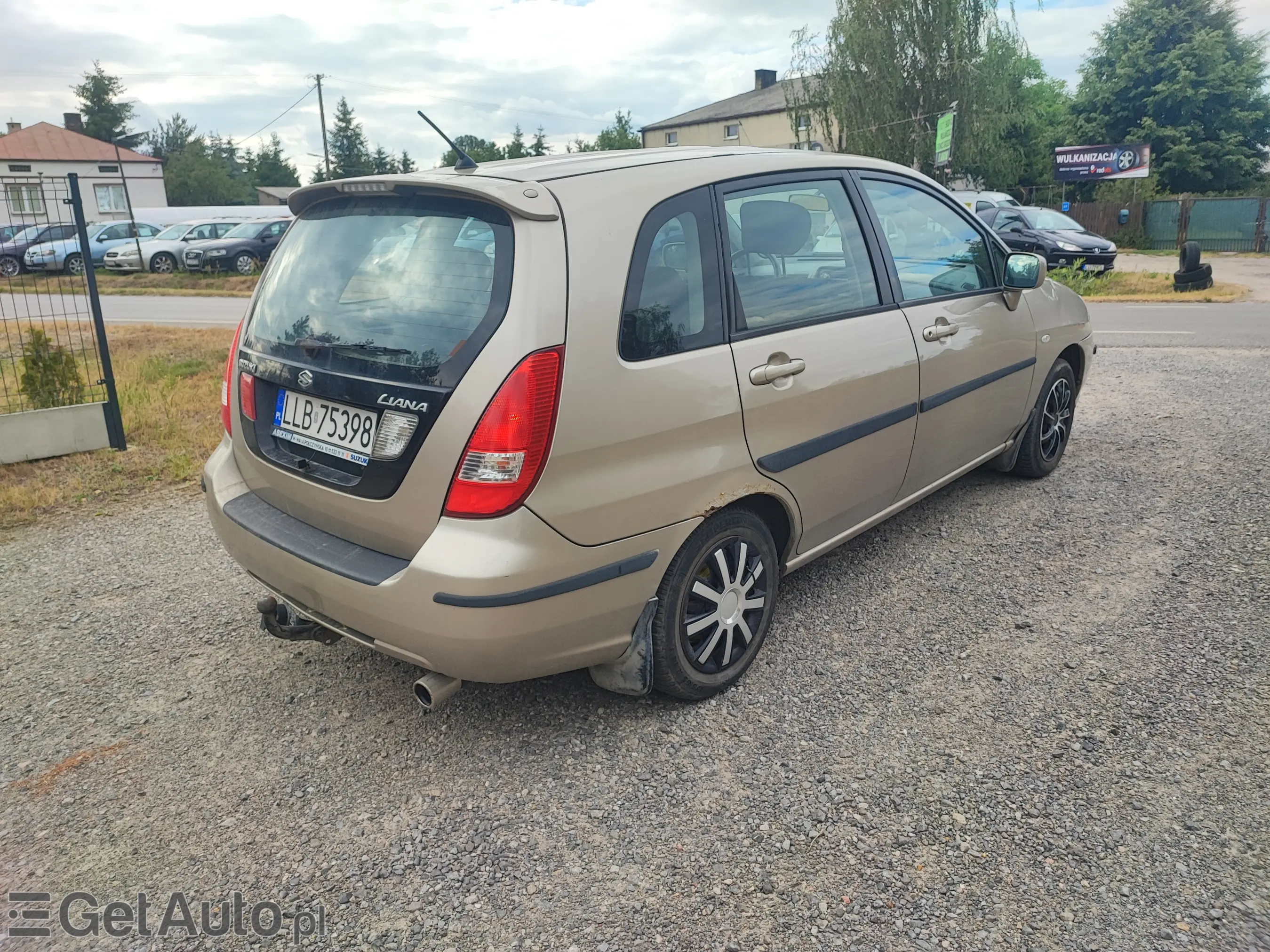 SUZUKI Liana Liana