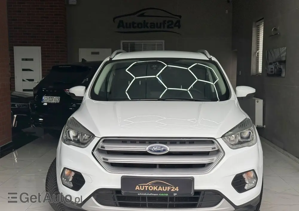 FORD Kuga 1.5 EcoBoost 2x4 Titanium