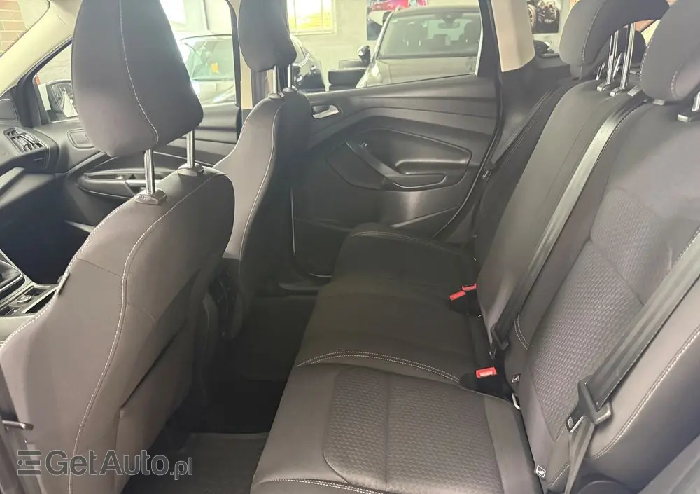 FORD Kuga 1.5 EcoBoost 2x4 Titanium