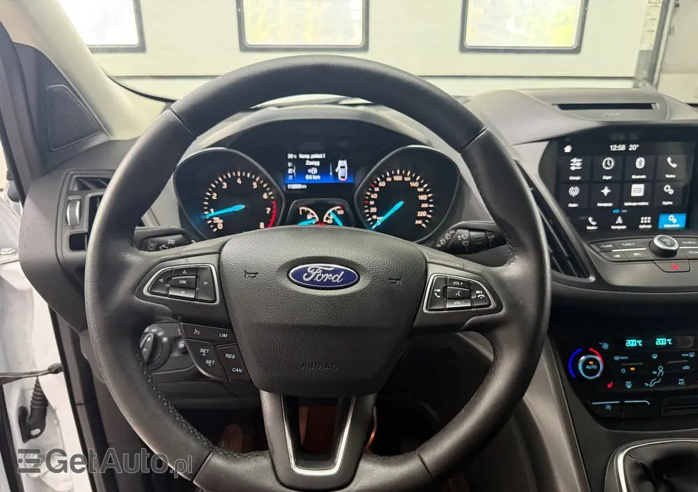 FORD Kuga 1.5 EcoBoost 2x4 Titanium