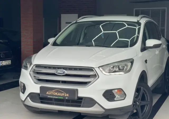 FORD Kuga 1.5 EcoBoost 2x4 Titanium