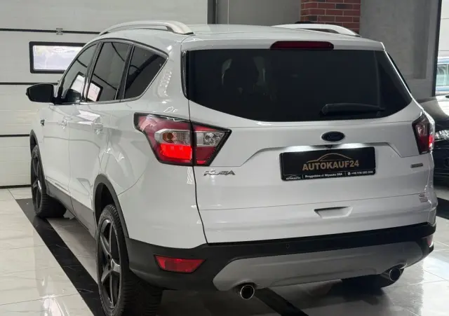 FORD Kuga 1.5 EcoBoost 2x4 Titanium