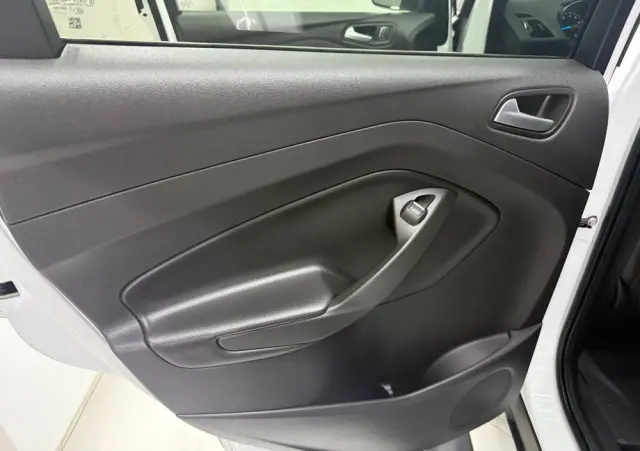 FORD Kuga 1.5 EcoBoost 2x4 Titanium