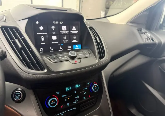 FORD Kuga 1.5 EcoBoost 2x4 Titanium