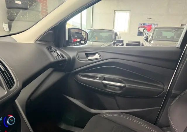 FORD Kuga 1.5 EcoBoost 2x4 Titanium