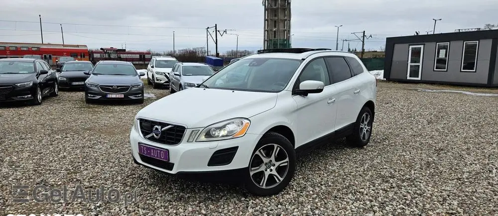 VOLVO XC 60 D5 AWD Geartronic Summum