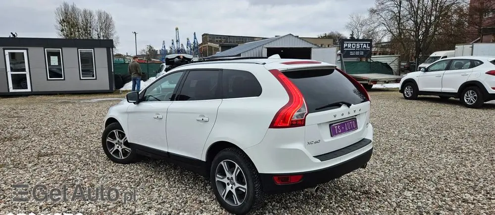 VOLVO XC 60 D5 AWD Geartronic Summum