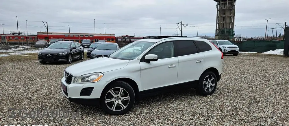 VOLVO XC 60 D5 AWD Geartronic Summum