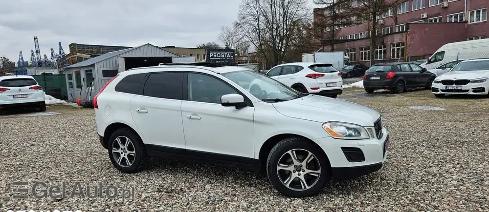 VOLVO XC 60 D5 AWD Geartronic Summum