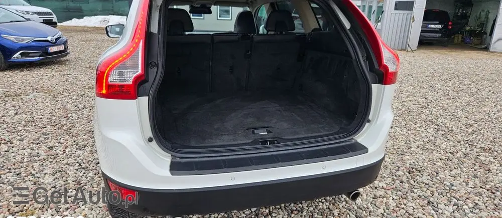 VOLVO XC 60 D5 AWD Geartronic Summum