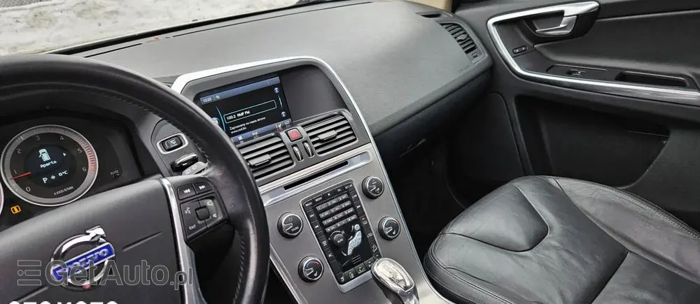 VOLVO XC 60 D5 AWD Geartronic Summum
