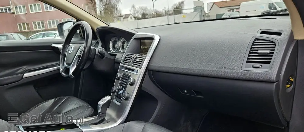 VOLVO XC 60 D5 AWD Geartronic Summum