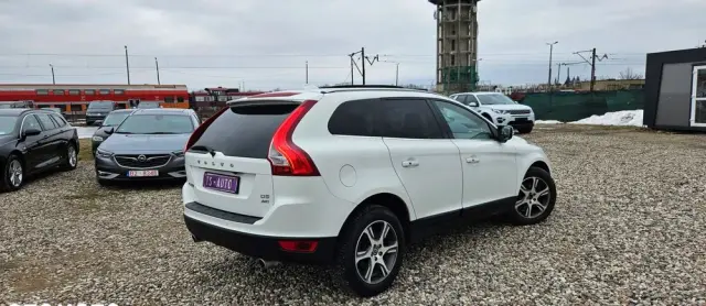 VOLVO XC 60 D5 AWD Geartronic Summum