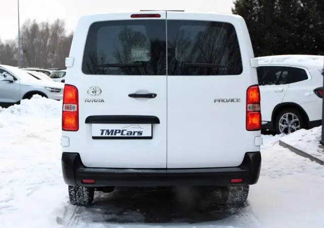 TOYOTA PROACE 