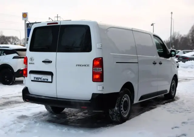TOYOTA PROACE 