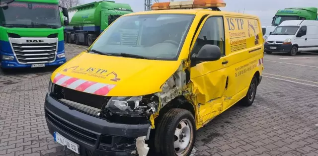 VOLKSWAGEN Transporter 