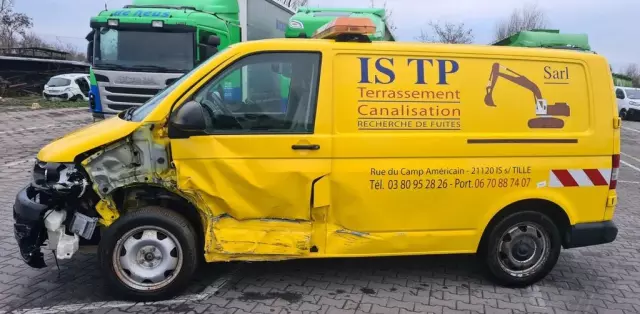 VOLKSWAGEN Transporter 