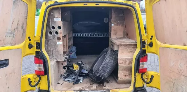 VOLKSWAGEN Transporter 