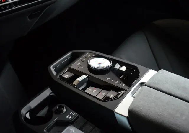 BMW IX XDrive60 111.5kWh