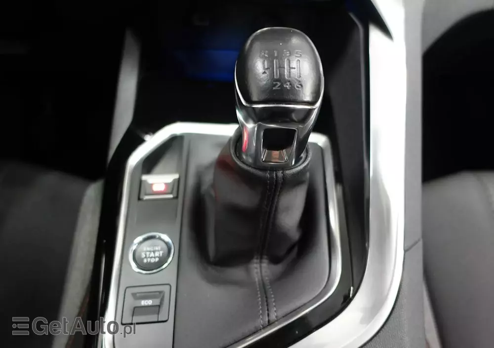 PEUGEOT 3008 PureTech 130 Stop & Start GPF Active