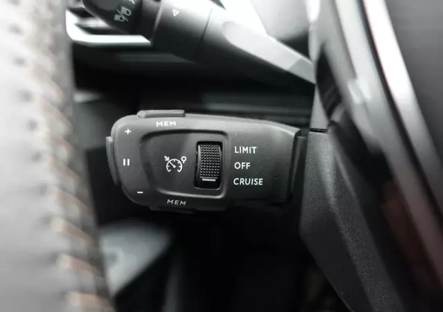 PEUGEOT 3008 PureTech 130 Stop & Start GPF Active