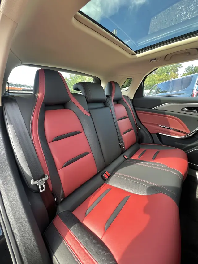 BESTUNE T77 1.5T 160KM AT Business 