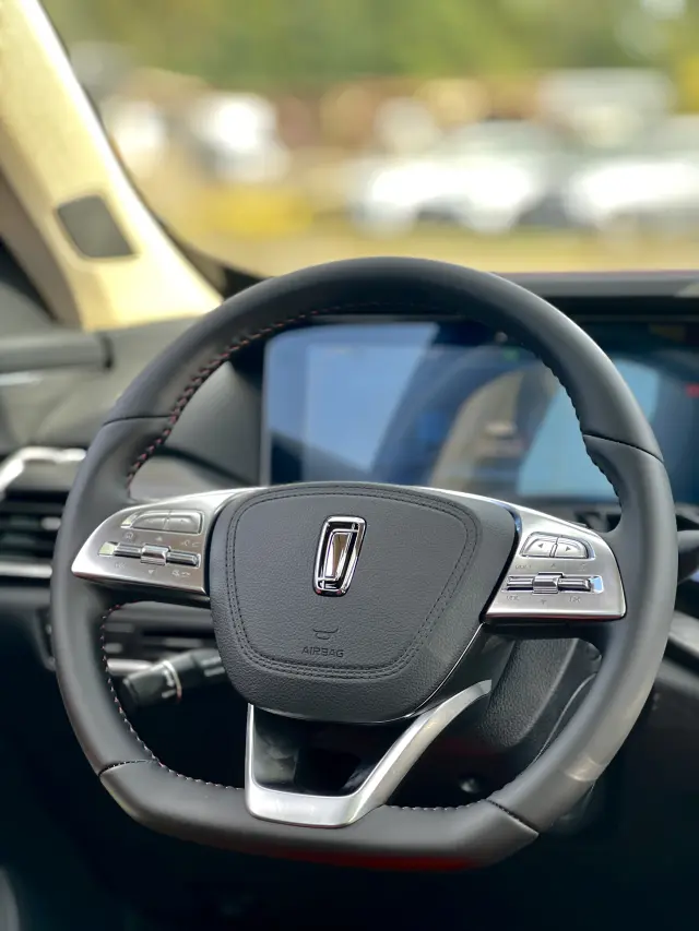 BESTUNE T77 1.5T 160KM AT Business 