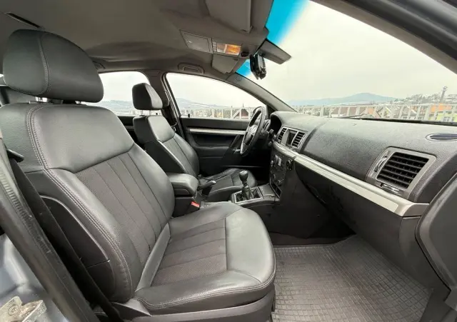 OPEL Vectra 1.9 CDTI DPF Business Plus