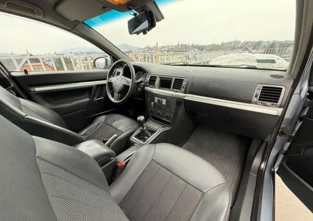 OPEL Vectra 1.9 CDTI DPF Business Plus