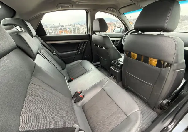 OPEL Vectra 1.9 CDTI DPF Business Plus