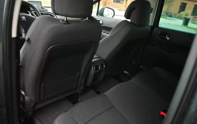 PEUGEOT 3008 BlueHDi 120 Stop & Start Business-Line