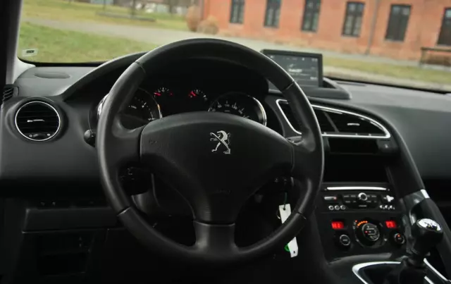 PEUGEOT 3008 BlueHDi 120 Stop & Start Business-Line