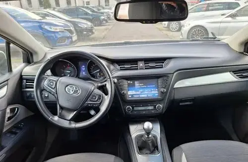 TOYOTA Avensis 
